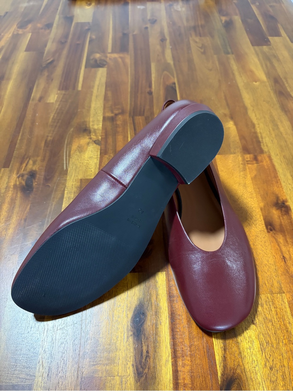 NWT. Burgundy genuine Leather Ballet stylish Flats . Relaxed feet. - Picture 6 of 6